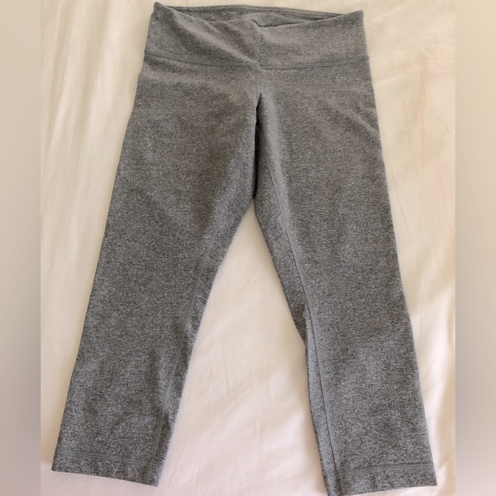 Lululemon Cropped Workout Leggings - Grey - Size 8